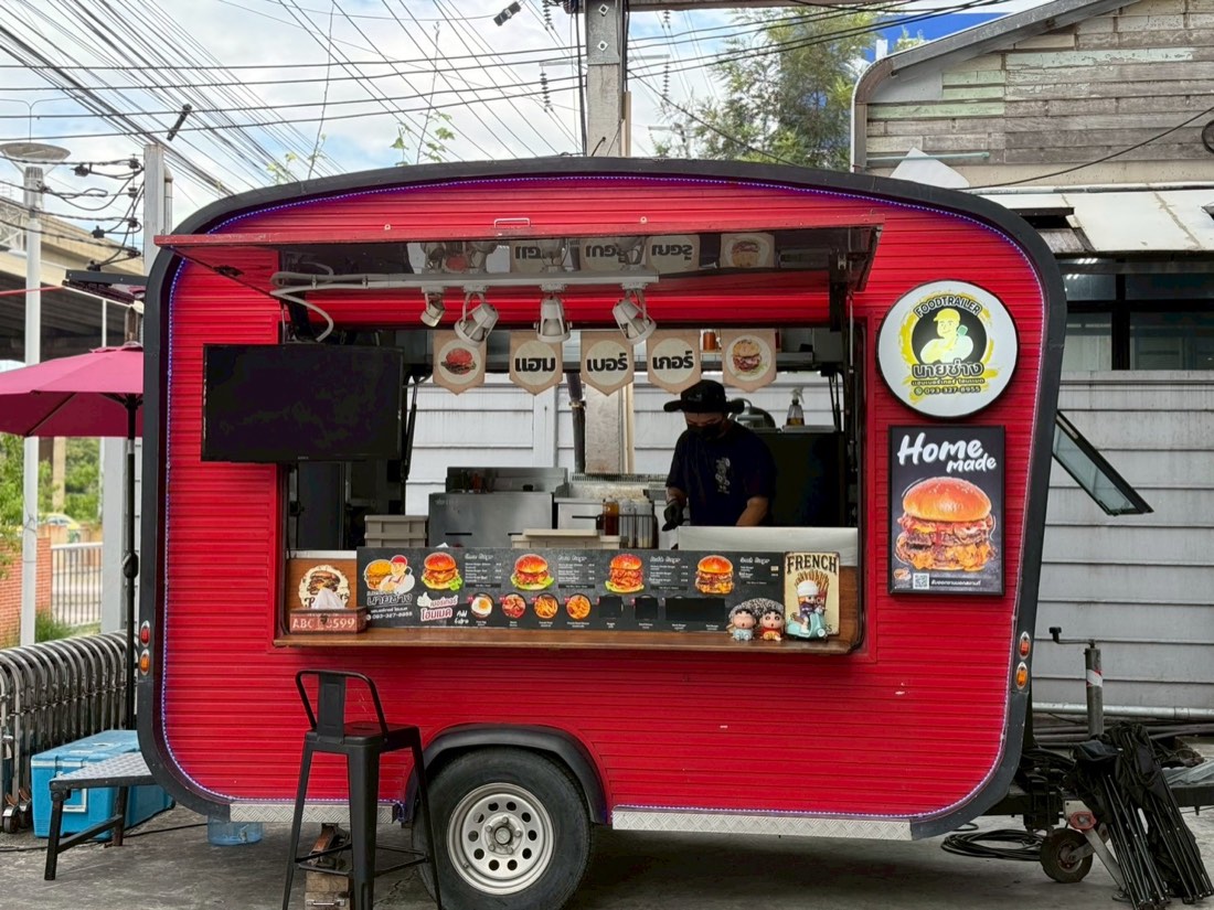 Food vendor booth at a Mekin-organized event
