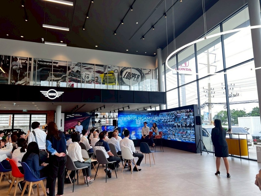 Company town hall event organized by Mekin