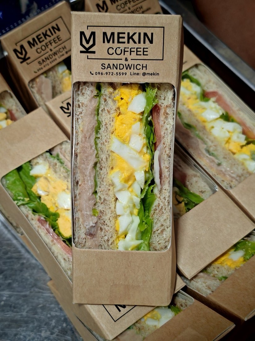 Mekin tuna and egg sandwich box close-up